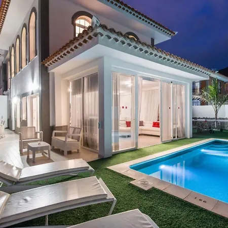 Vila Luxury White With Sea View, Heated Pool Costa Adeje (Tenerife)