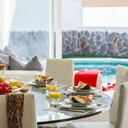 Luxury White With Sea View, Heated Pool 빌라 *