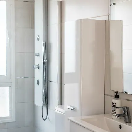 Luxury White With Sea View, Heated Pool * 아데제