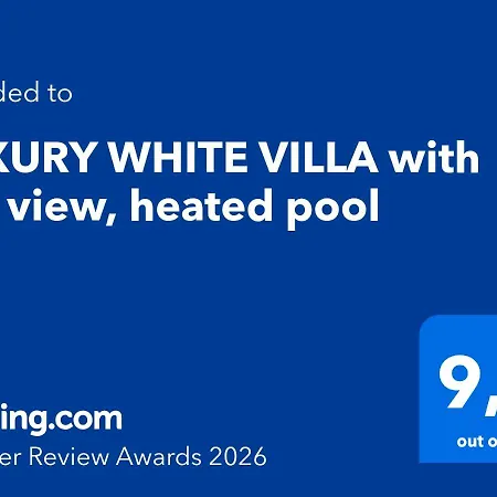 빌라 Luxury White With Sea View, Heated Pool 아데제