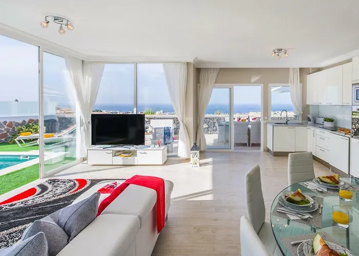 Luxury White With Sea View, Heated Pool 빌라