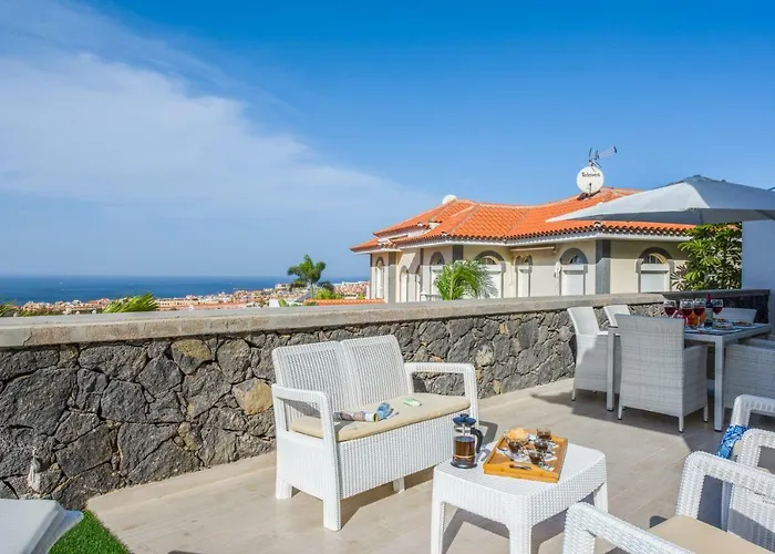 Luxury White With Sea View, Heated Pool 빌라