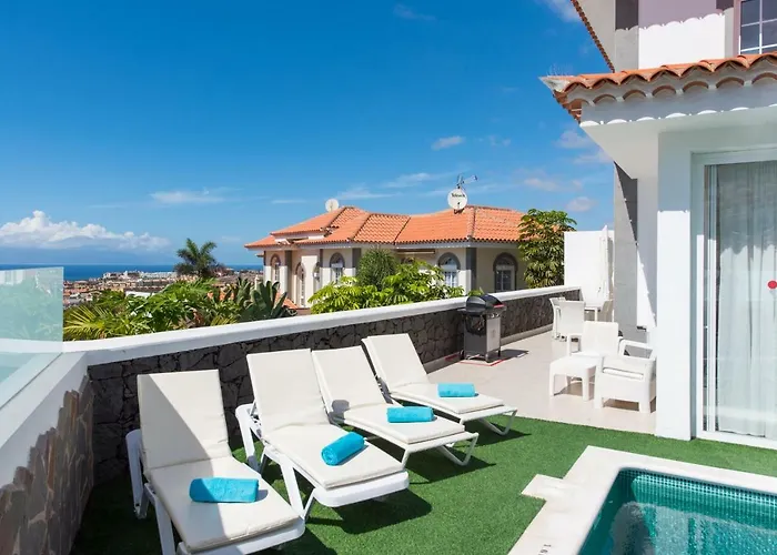 Luxury White With Sea View, Heated Pool 빌라