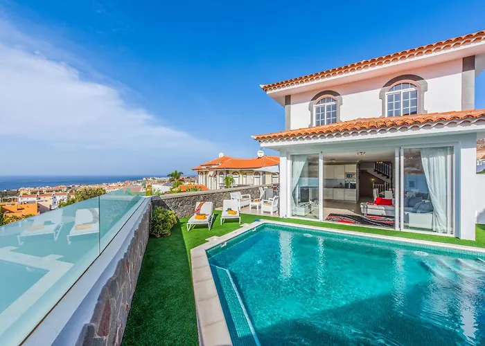 Luxury White With Sea View, Heated Pool 빌라