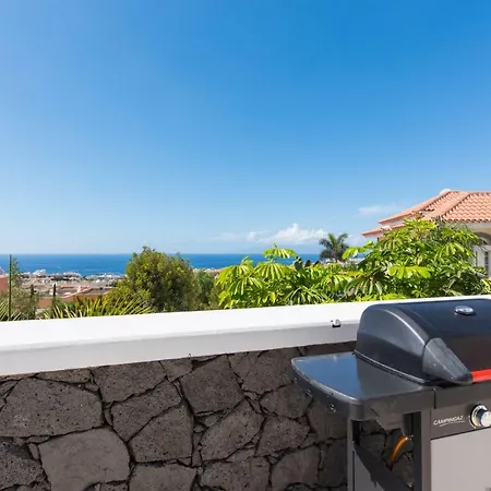 Vila Luxury White With Sea View, Heated Pool