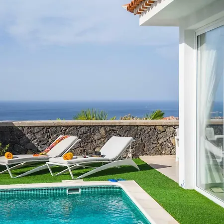 Vila Luxury White With Sea View, Heated Pool